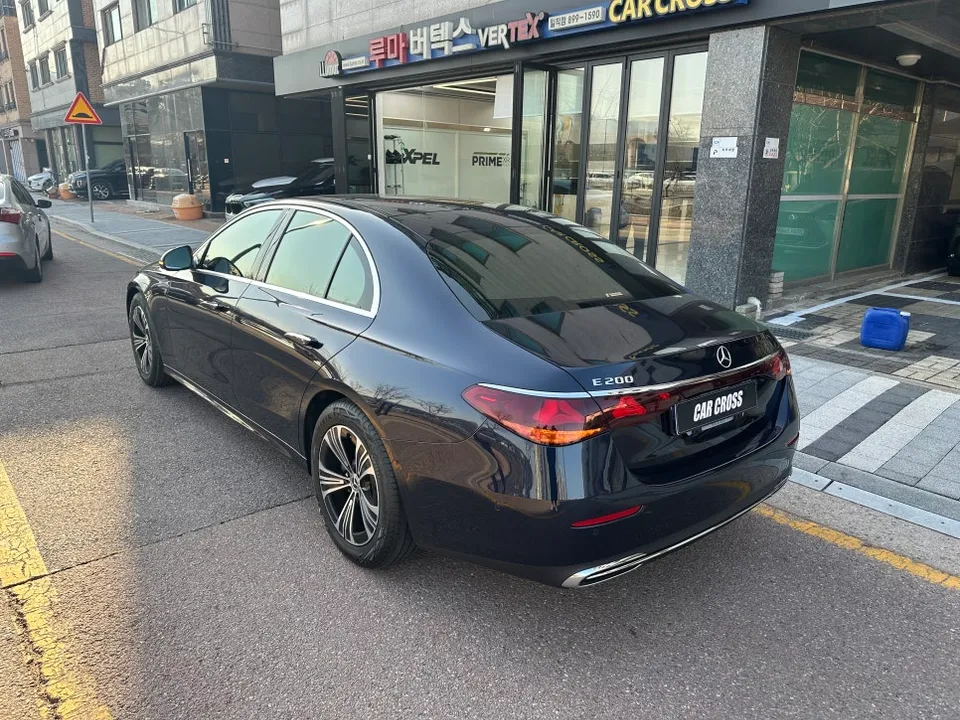 メルセデス・ベンツ Eクラス W214 PPF施工事例|費用目安・仕上がり 施工写真 2-1