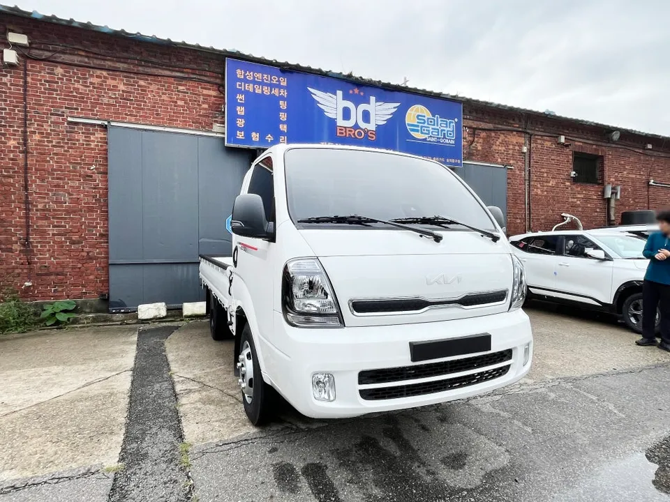 Kia Bongo 3 oem options installation result