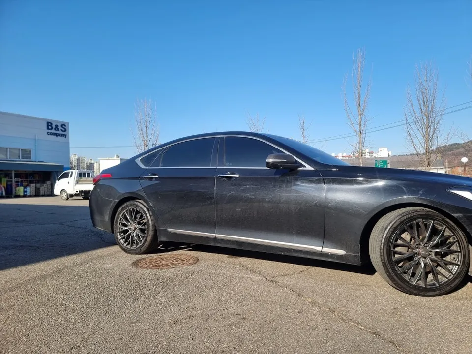 Genesis G80 Sportのホイールリペア・塗装事例 施工写真 1-2