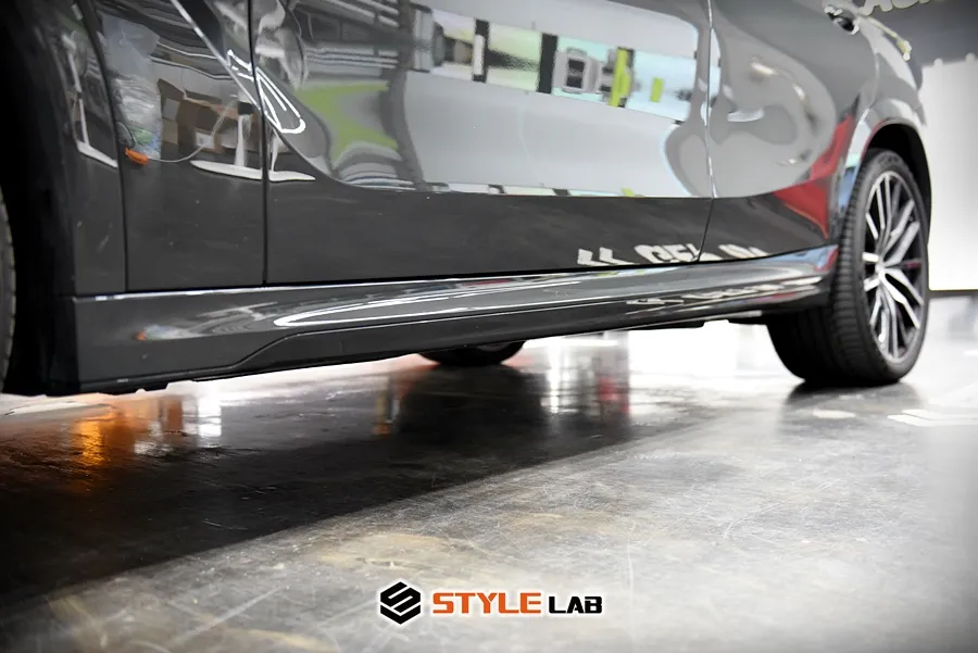 BMW X6 G06 vinyl wrap - BMW X6 Vinyl Wrap Review: Gloss Carbon & Black Accents photo 7