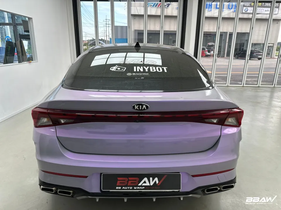 Kia K5 DL3のカーラッピング事例｜プログメタルシルバー 施工写真 3-1
