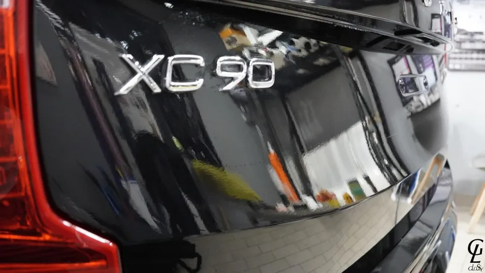 Volvo XC90のガラスコーティング事例｜費用目安・仕上がり 施工写真 2-3