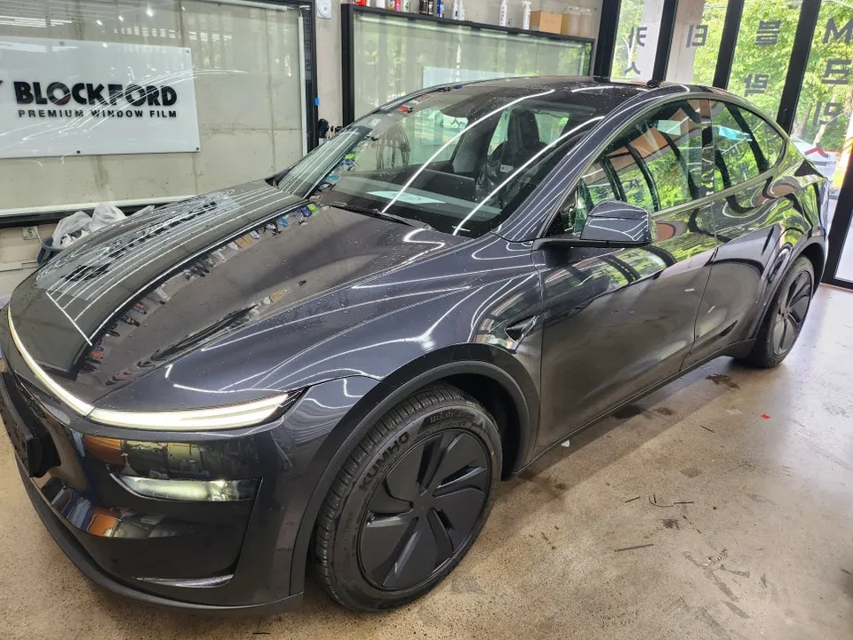 Tesla Model Y PPF施工事例|費用目安と仕上がり 施工写真 3-2