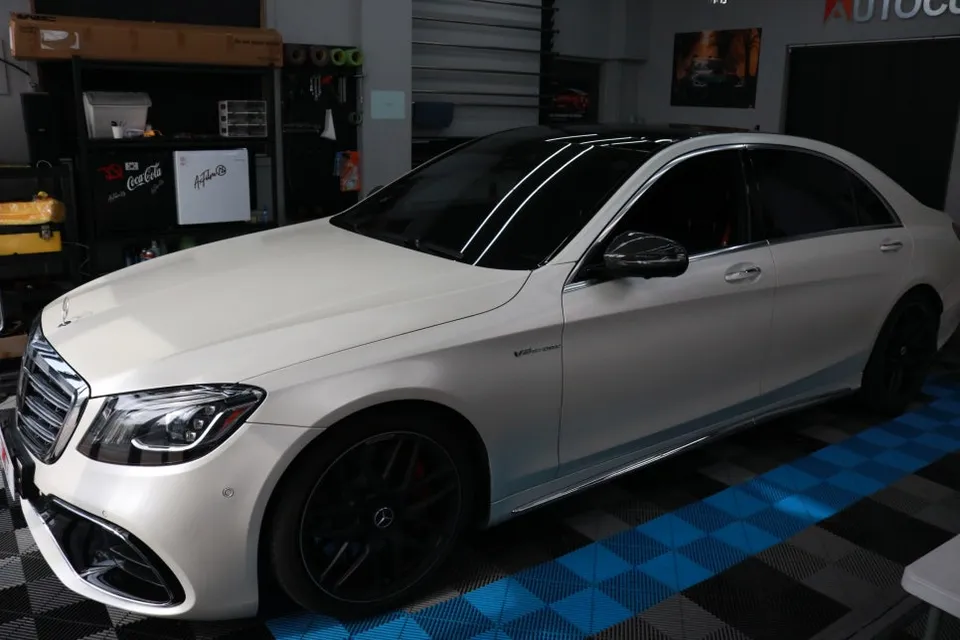 Mercedes-Benz S63 AMG vinyl wrap installation result