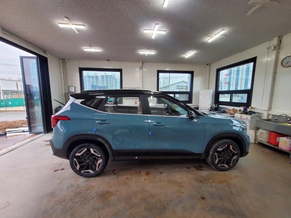 Kia Seltosのカーフィルム施工事例|費用目安・仕上がり 施工写真 3-1
