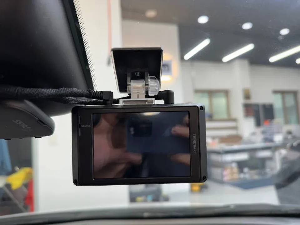 Chevrolet The Next Sparkのドライブレコーダー取付事例 施工写真 3-2