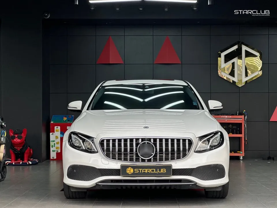 Mercedes-Benz Eクラスのカーラッピング事例｜費用目安・仕上がり 施工写真 3-1