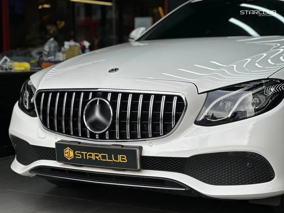 Mercedes-Benz Eクラスのカーラッピング事例｜費用目安・仕上がり 施工写真 1-2