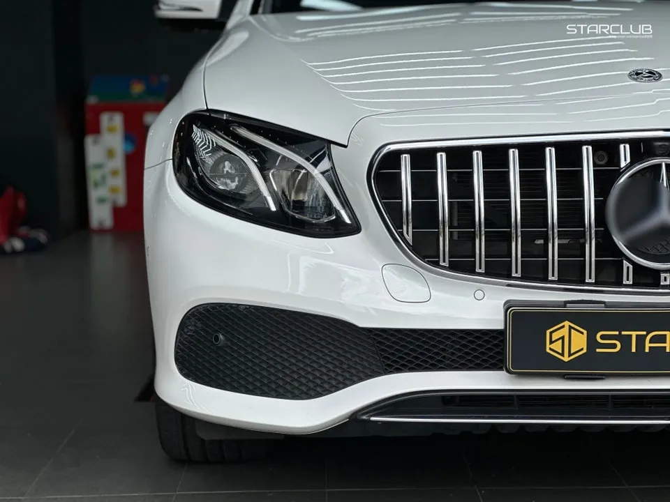 Mercedes-Benz Eクラスのカーラッピング事例｜費用目安・仕上がり 施工写真 1-3
