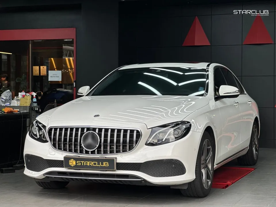 Mercedes-Benz Eクラスのカーラッピング事例｜費用目安・仕上がり 施工写真 3-3