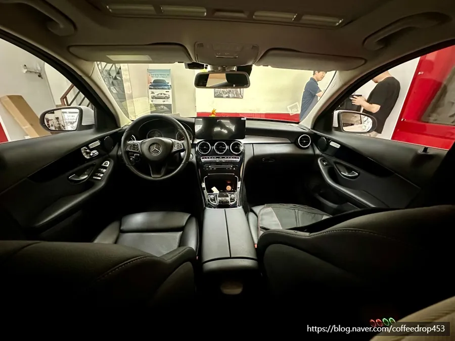 Mercedes-Benz C200d ambient lighting - Mercedes-Benz C200d Ambient Lighting Upgrade Review photo 3