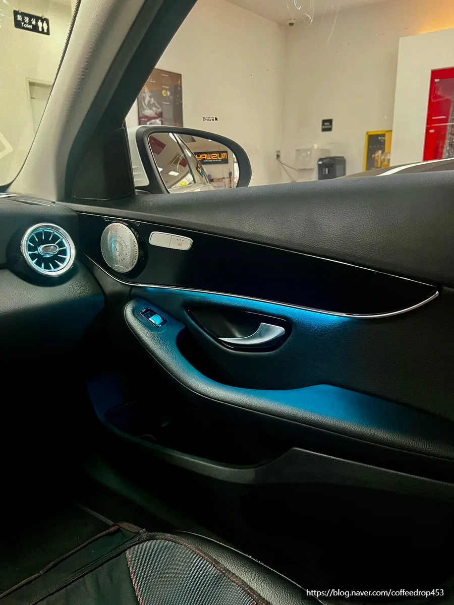 Mercedes-Benz C200d ambient lighting - Mercedes-Benz C200d Ambient Lighting Upgrade Review photo 6