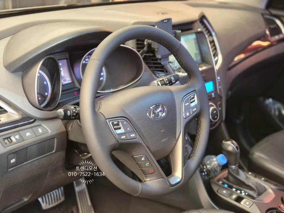 Hyundai Santa Fe DM steering wheel - Hyundai Santa Fe DM Steering Wheel Customization Review photo 4