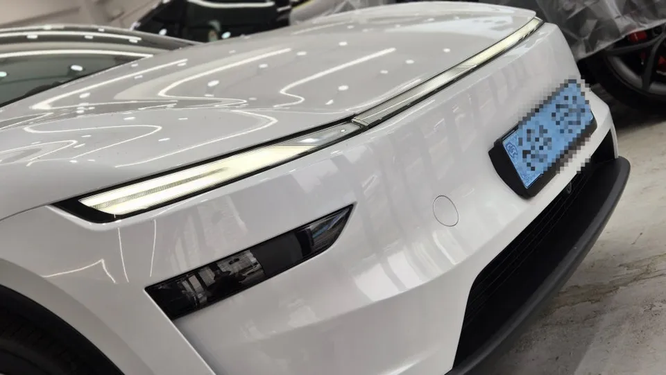 Tesla Model Y PPF施工事例:費用目安と仕上がり 施工写真 1-1
