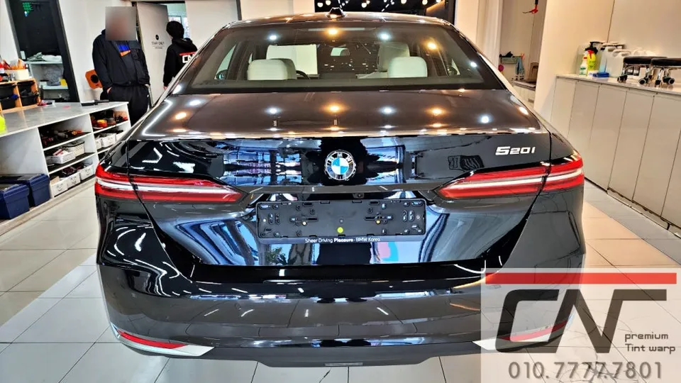 BMW 5 Series G60 window tinting - BMW 5 Series Window Tinting Review — Quantum Film photo 3