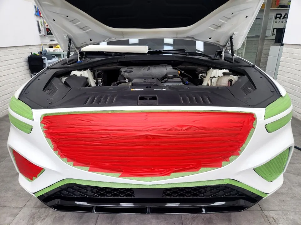 Genesis GV70のPPF施工事例｜費用目安・仕上がり 施工写真 2-3
