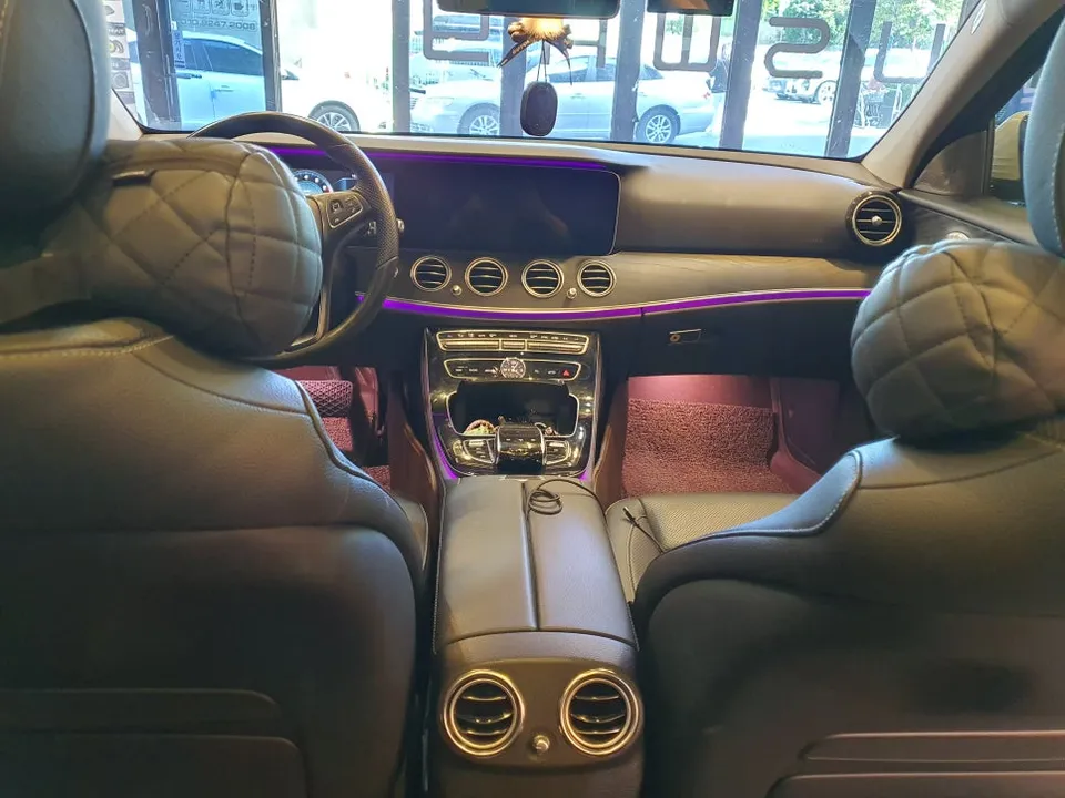 Mercedes-Benz E-Class ambient lighting - Mercedes-Benz E-Class Ambient Lighting Review photo 4