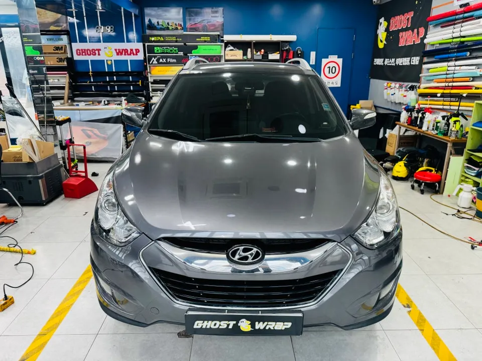 Hyundai Tucsonのカーラッピング事例|費用目安・仕上がり 施工写真 2-3