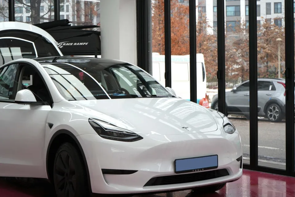 Tesla Model Y Juniper new car package - Tesla Model Y Juniper New Car Package Review photo 3