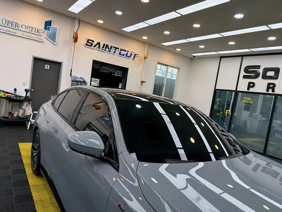 BMW 5 Series G30 カーフィルム施工事例｜費用目安・仕上がり 施工写真 2-3