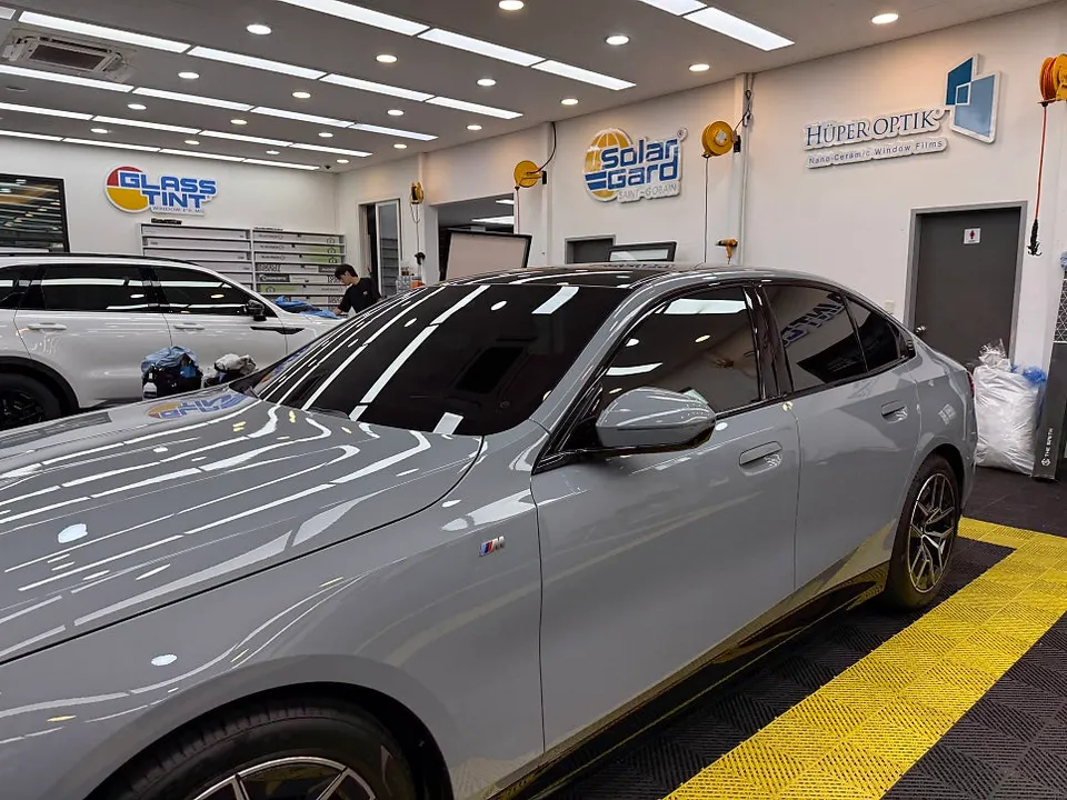 BMW 5 Series G30 カーフィルム施工事例｜費用目安・仕上がり 施工写真 3-3
