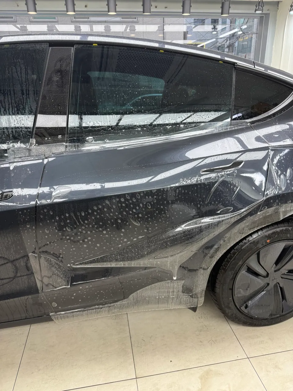 Tesla Model Y PPF施工事例|費用目安・仕上がり 施工写真 3-2