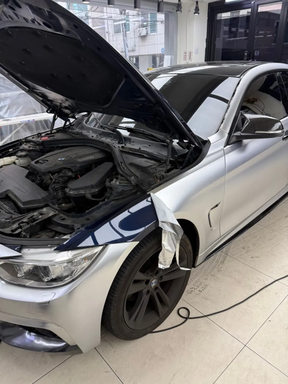 BMW 4 Seriesのカーラッピング事例｜費用目安・仕上がり 施工写真 1-3