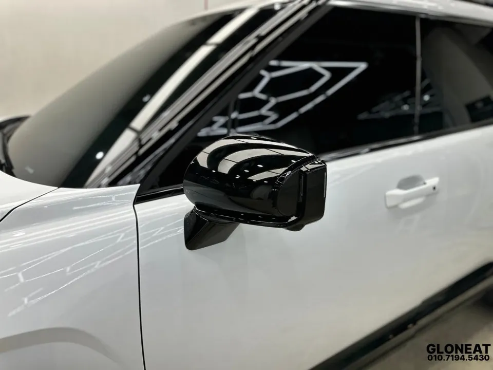 Hyundai Palisade LX3のカーラッピング事例|クローム除去 施工写真 2-3
