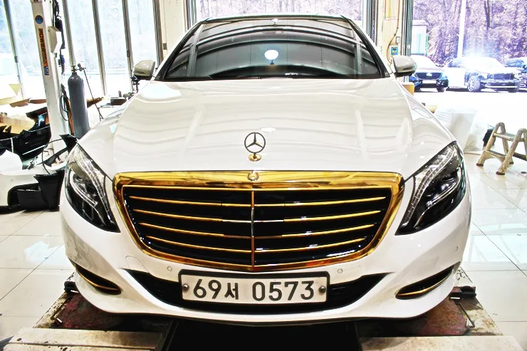 Mercedes-Benz S-Class W222 body kit installation result