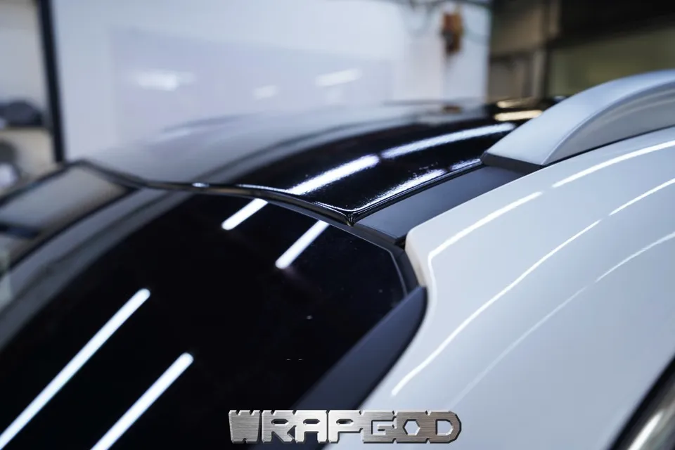 Kia All New Sorento vinyl wrap - Kia Sorento Vinyl Wrap Review: Bold Black & White Style Upgrade photo 5