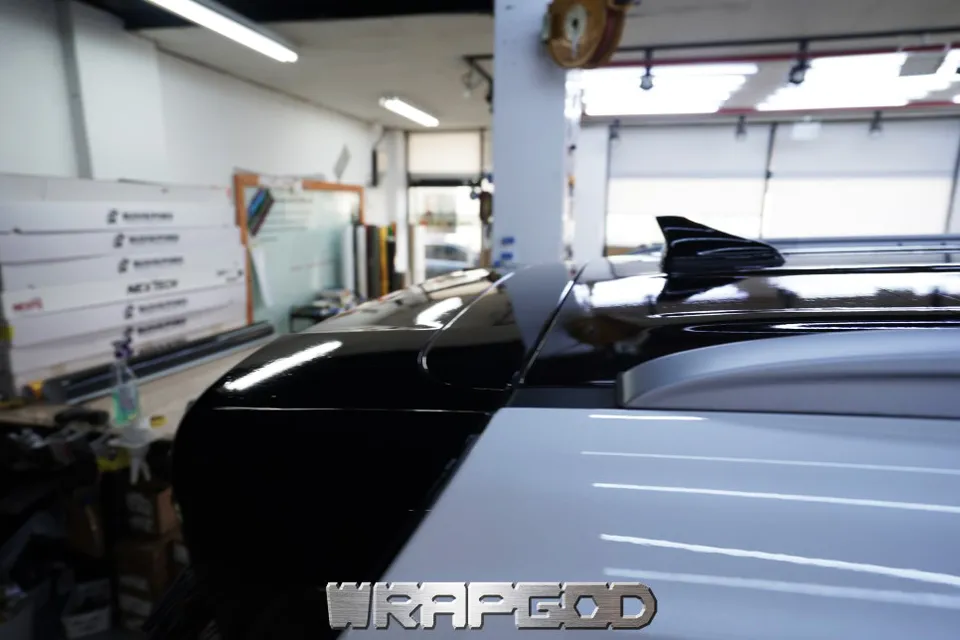 Kia All New Sorento vinyl wrap - Kia Sorento Vinyl Wrap Review: Bold Black & White Style Upgrade photo 6