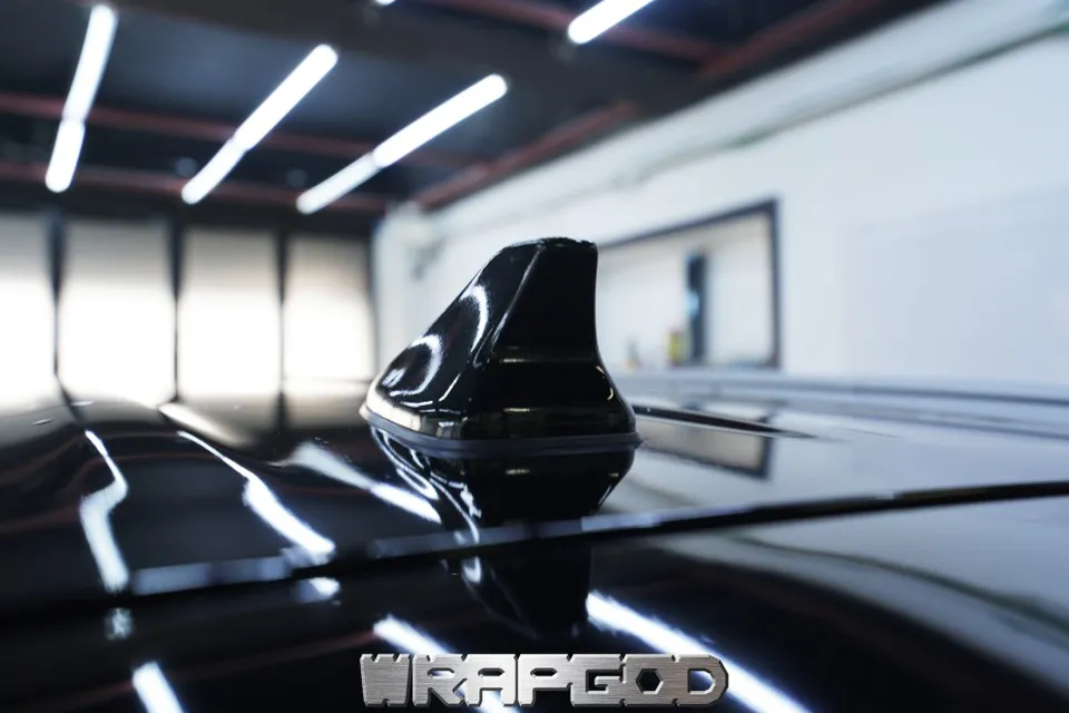 Kia All New Sorento vinyl wrap - Kia Sorento Vinyl Wrap Review: Bold Black & White Style Upgrade photo 7