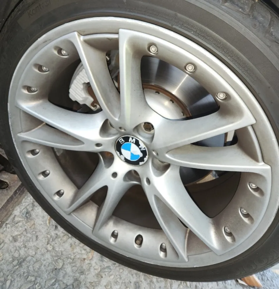 BMW Z4のホイールリペア・塗装事例 写真