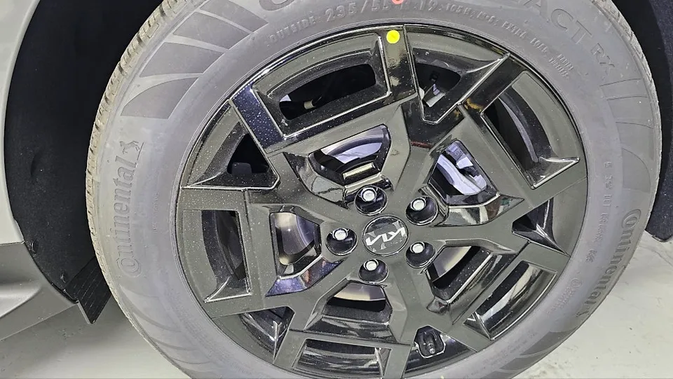 Kia Carnivalのカーフィルム施工事例:費用目安と仕上がり 施工写真 3-1