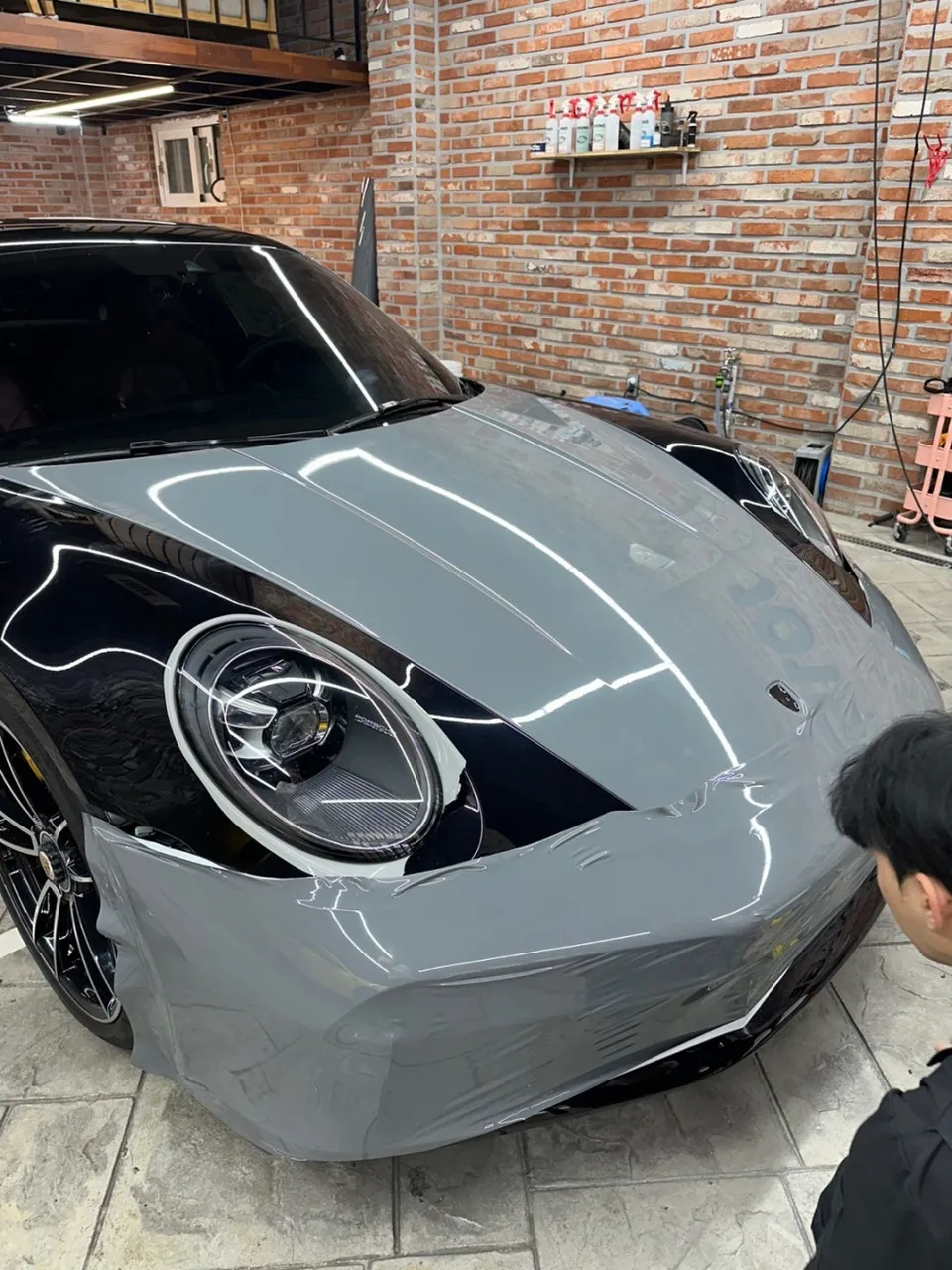 ポルシェ911のカーラッピング事例｜費用目安と仕上がり 施工写真 3-2