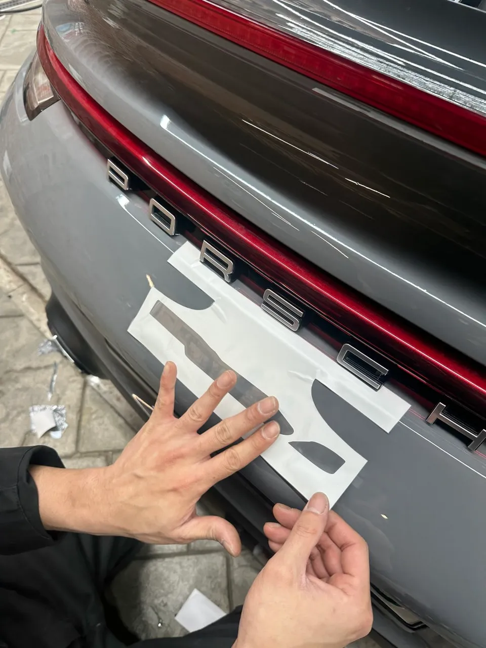 ポルシェ911のカーラッピング事例｜費用目安と仕上がり 施工写真 2-3