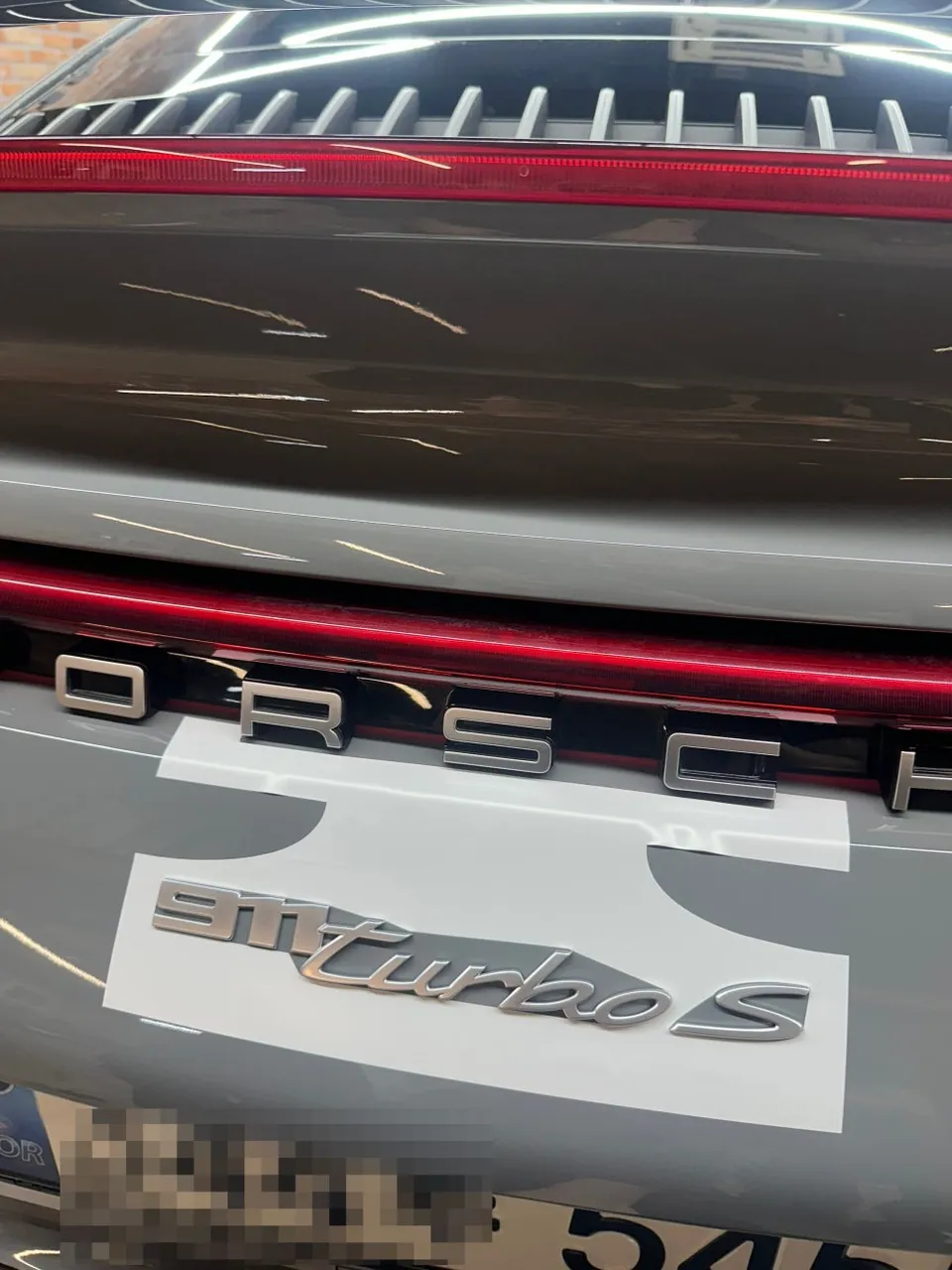 ポルシェ911のカーラッピング事例｜費用目安と仕上がり 施工写真 3-3