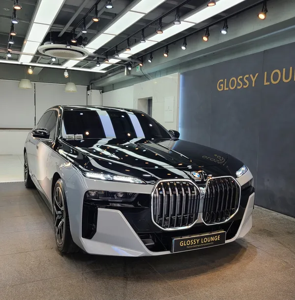 BMW 7 Series G70のカーラッピング事例｜費用目安・仕上がり 施工写真 2-2