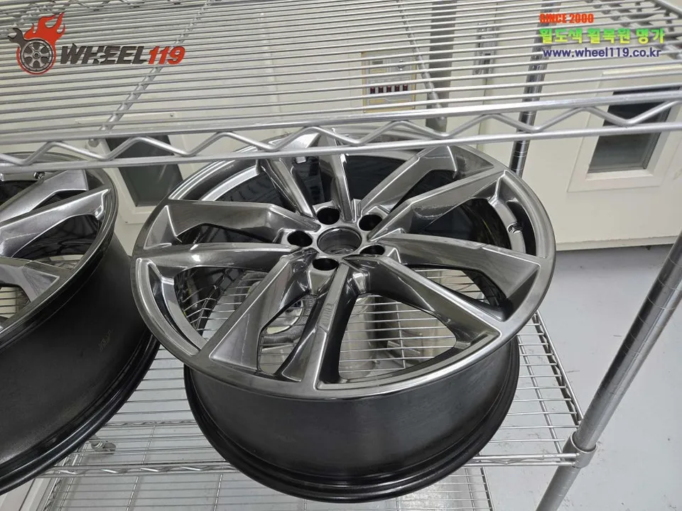 Audi A7 wheel repair - Audi A7 Wheel Refinishing Review: Ghost Chrome Results photo 4