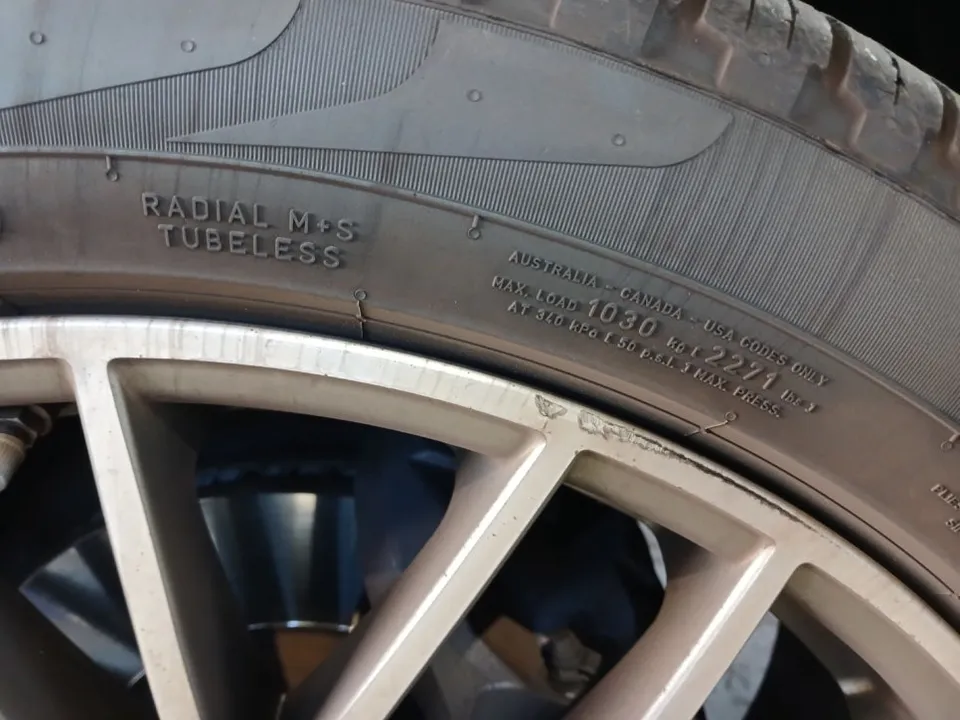 Porsche Cayenne E3のホイールリペア・塗装事例 施工写真 6