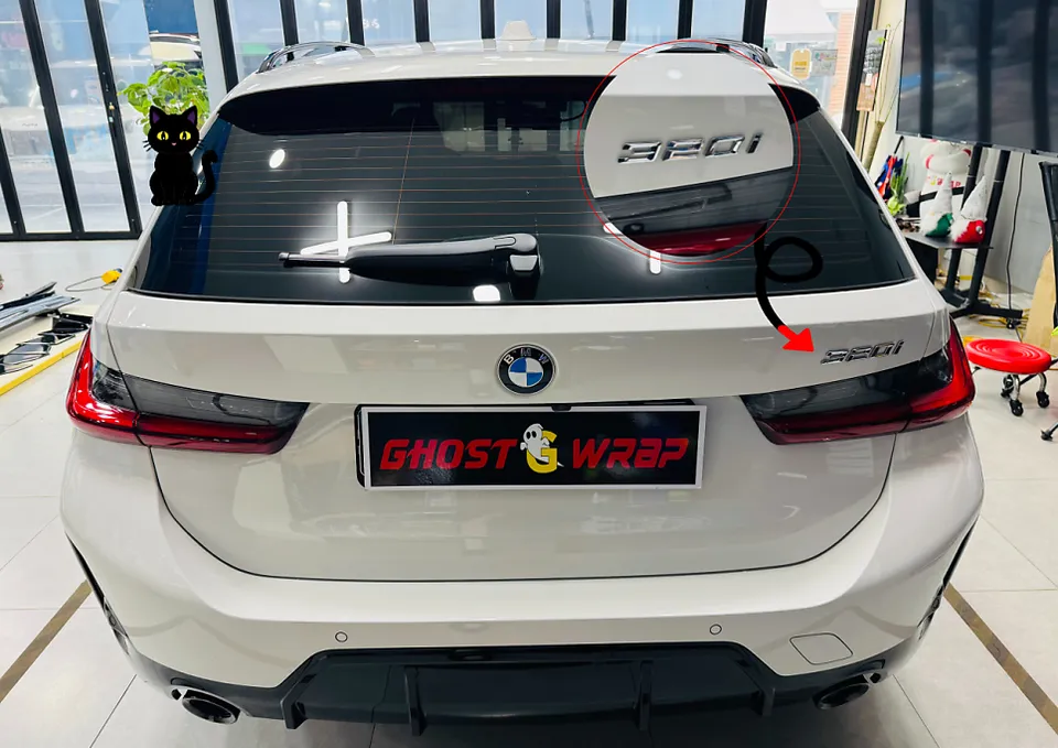 BMW 3 Seriesのカーラッピング事例 施工写真 3-1