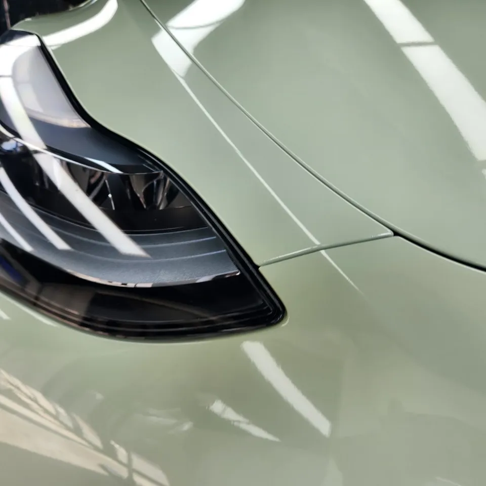 Tesla Model Yのカーラッピング事例｜費用目安・仕上がり 施工写真 3-2