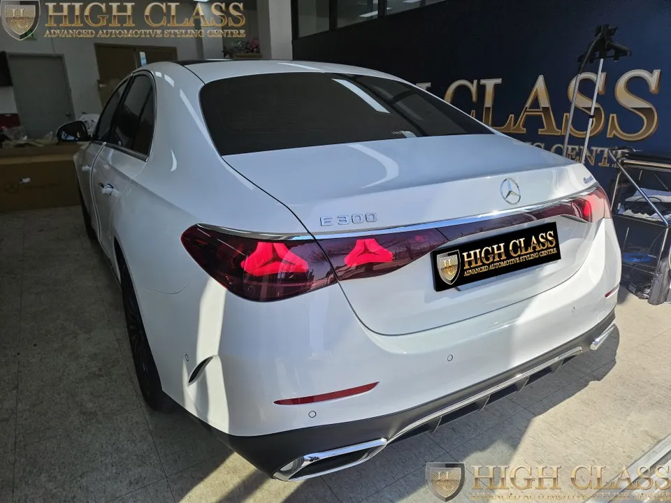 Mercedes-Benz E300 ambient lighting - Mercedes-Benz E300 Ambient Lighting Review: Cost & Results photo 3