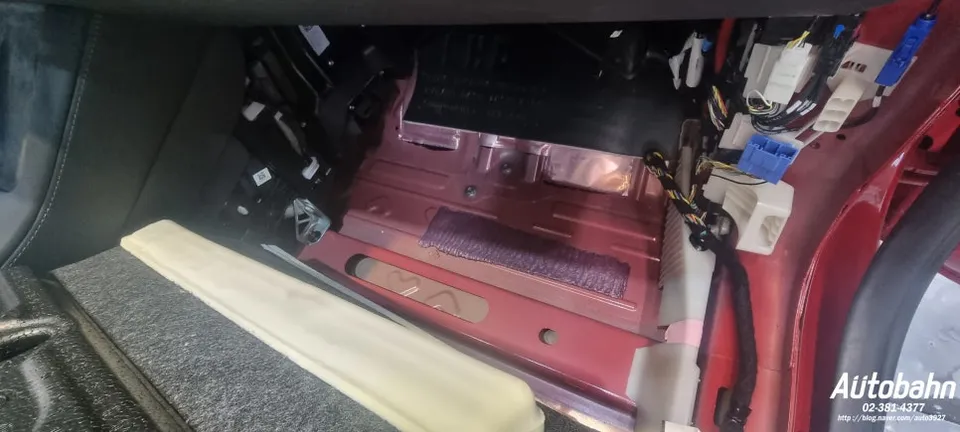 Tesla Model 3 paint correction - Tesla Model 3 Coffee Spill Interior Cleaning & Paint Correction R photo 4