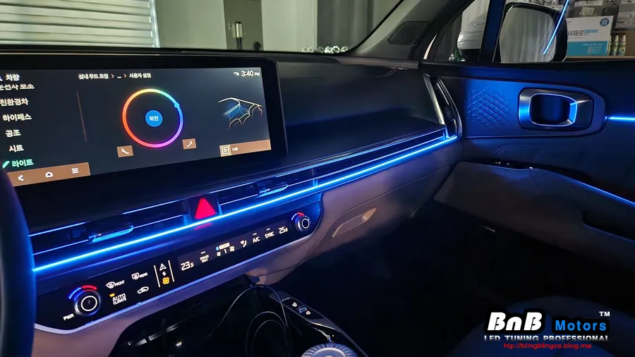 Kia Sorento MQ4 ambient lighting - Kia Sorento MQ4 Ambient Lighting Review: Cost & Results photo 5