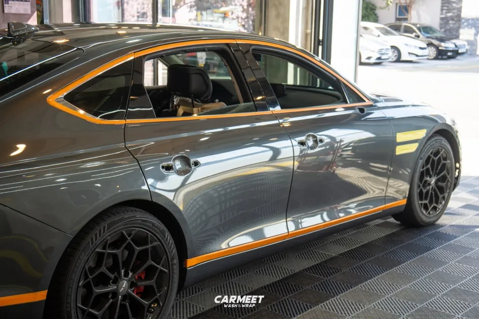 Genesis G80 RG3のカーラッピング事例|費用目安・仕上がり 施工写真 3-2