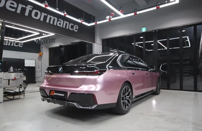 BMW 7 Series G70のデュオトン・カーラッピング事例 施工写真 1-3