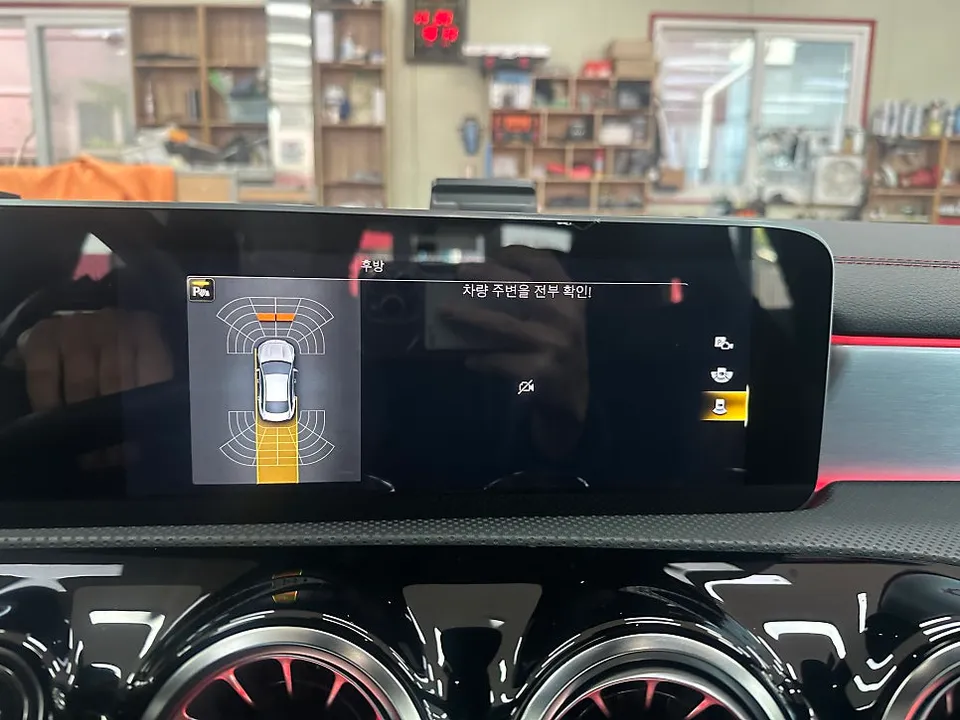 Mercedes-Benz CLA 250 oem options - Mercedes-Benz CLA 250 Rear Camera Repair Review photo 4