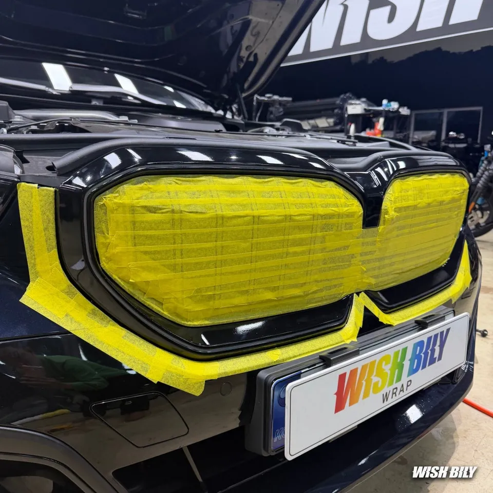 BMW 5 Series vinyl wrap - BMW 5 Series Chrome Wrap Review: All-Black Transformation photo 5