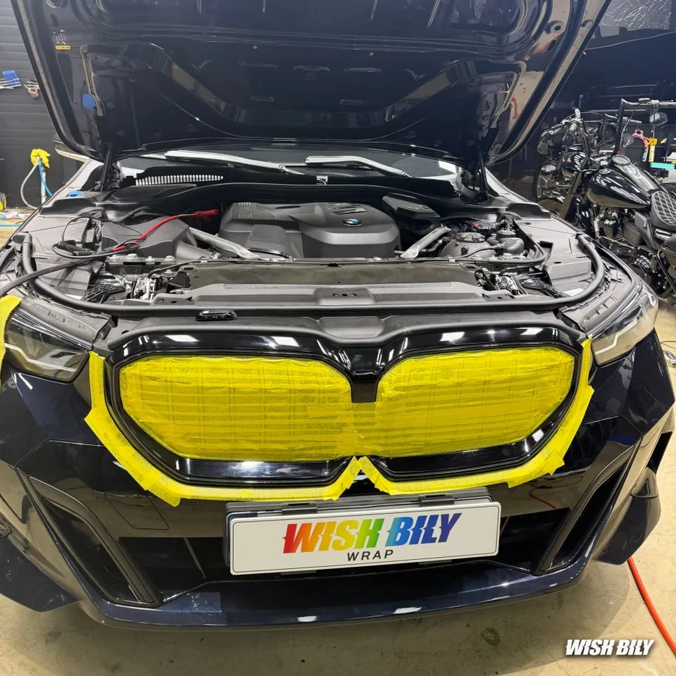 BMW 5 Series vinyl wrap - BMW 5 Series Chrome Wrap Review: All-Black Transformation photo 6
